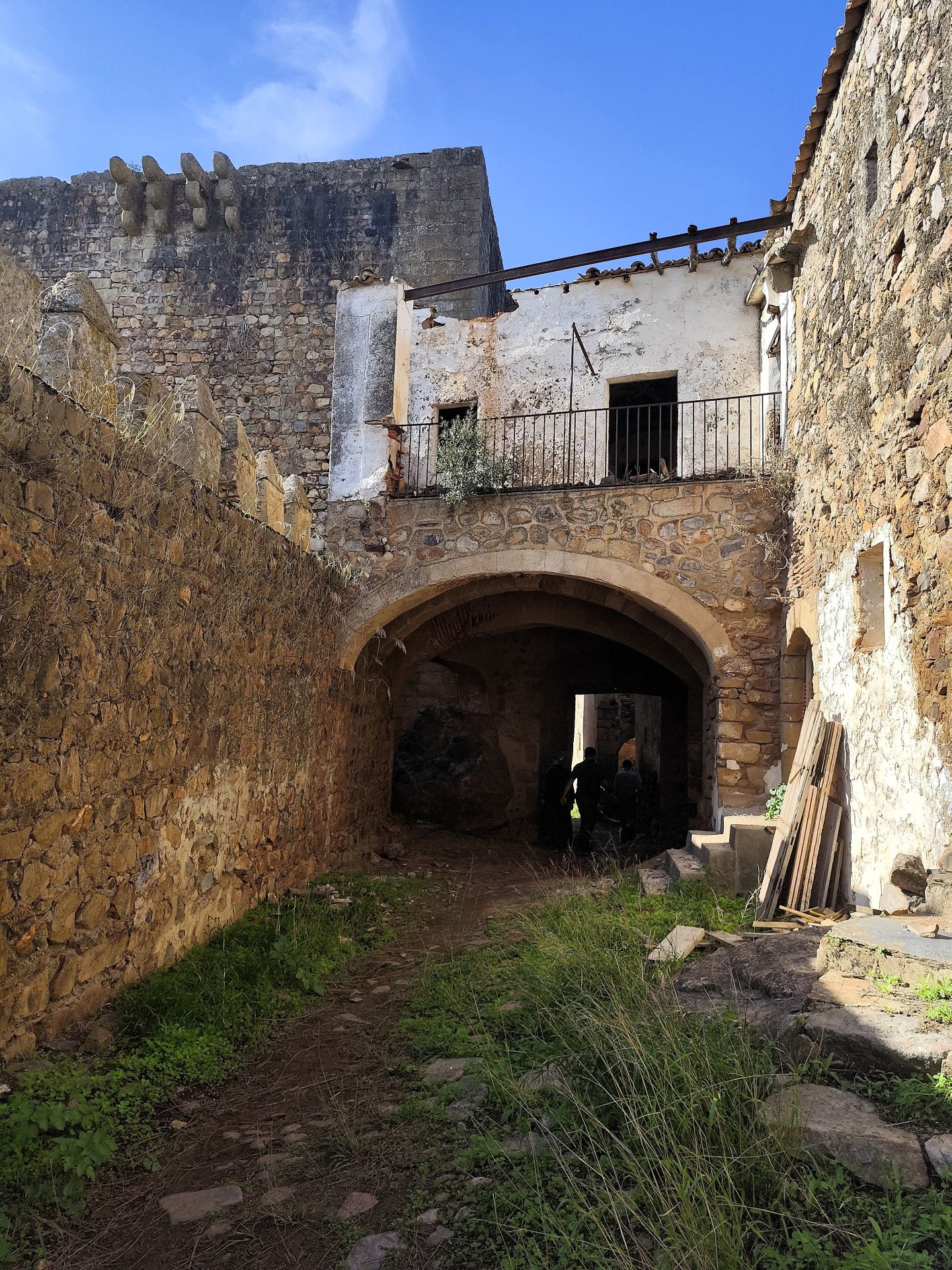 Obras de conversión del Castillo de Azagala en establecimiento hotelero