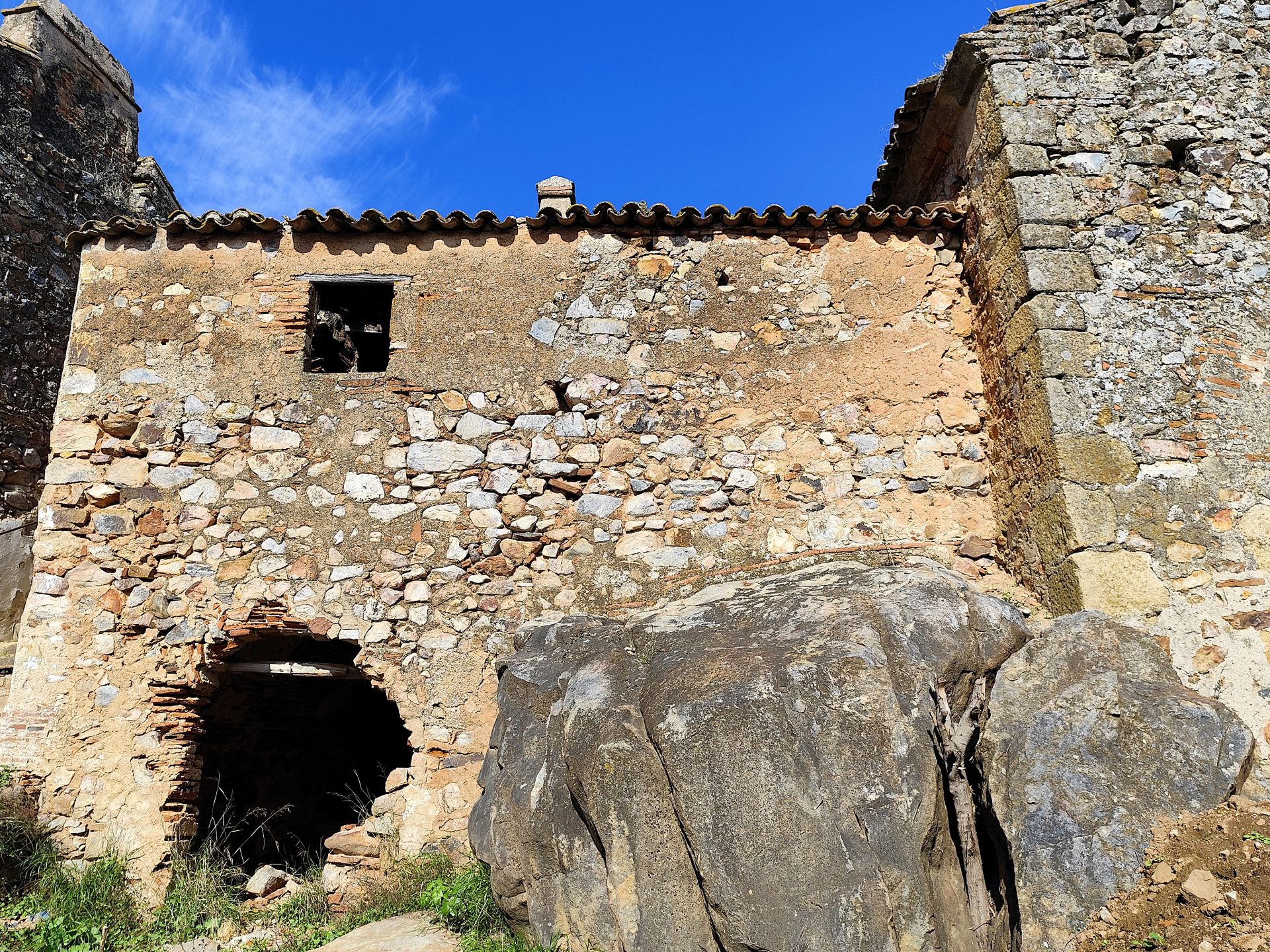 Obras de conversión del Castillo de Azagala en establecimiento hotelero