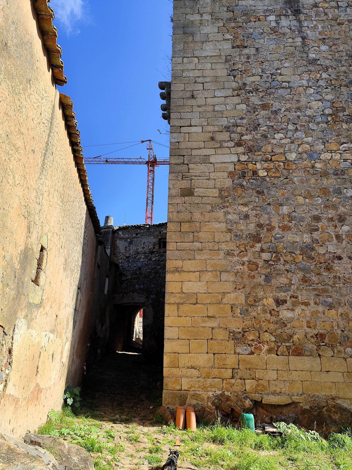Obras de conversión del Castillo de Azagala en establecimiento hotelero
