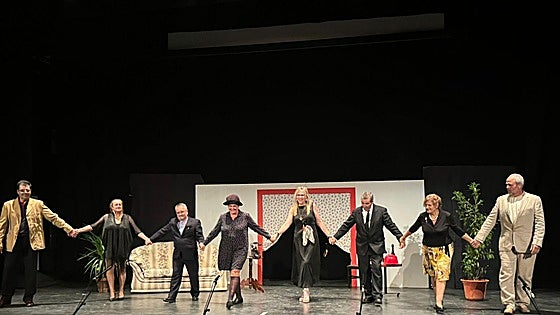 La Compañía 'Buque Flavia' de Hornachos lleva a Ribera del Fresno la comedia «Vaya par de gemelas» en el XX Festival de Teatro Meléndez Valdés
