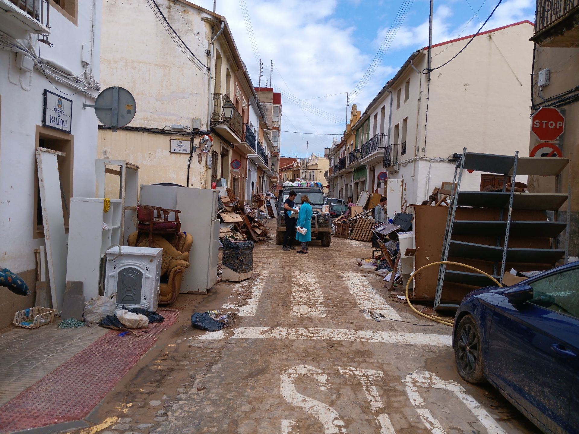 Extremeños que llevan a Valencia «lo que la gente necesite»