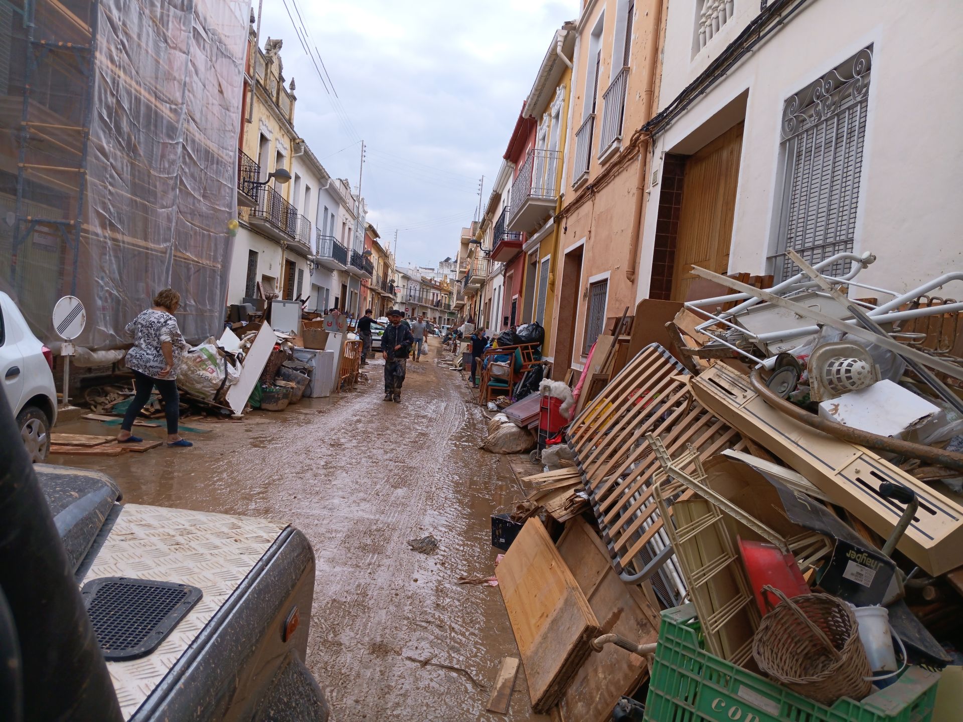 Extremeños que llevan a Valencia «lo que la gente necesite»