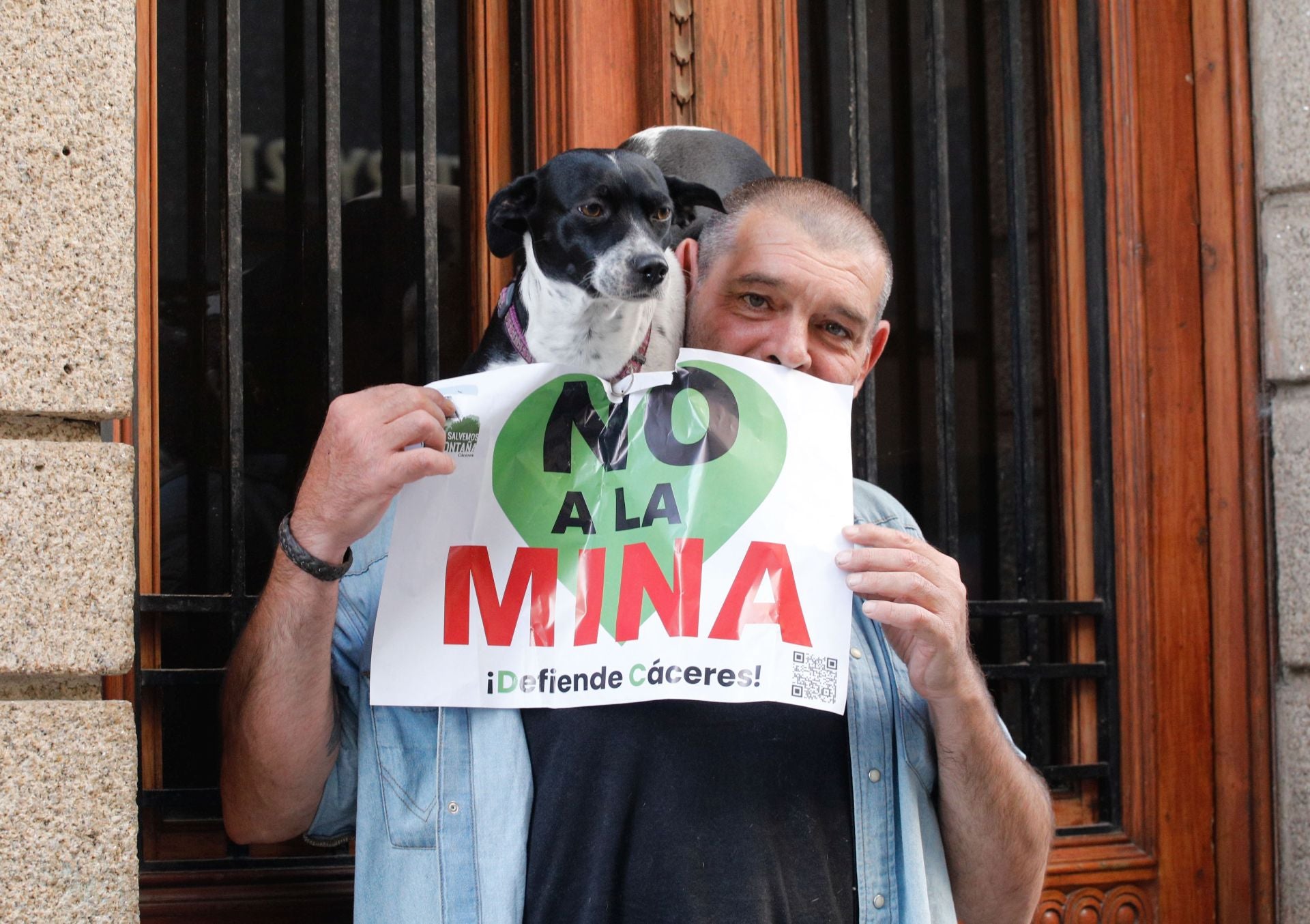 Manifestación contra la mina de Cáceres