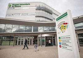 Herido grave un cazador de 32 años al dispararse en una pierna en una finca de Cáceres