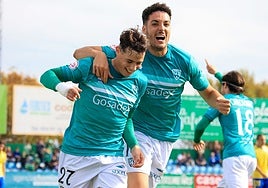 Viti y Rusi celebran el cuarto gol del pasado domingo.