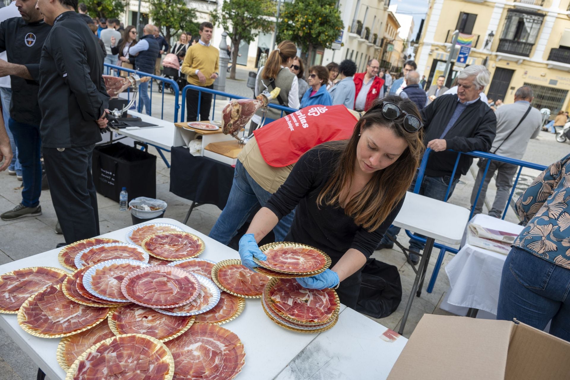 Corte de jamón solidario en Badajoz