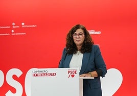La vicesecretaria general del PSOE, Eva María Pérez, en rueda de prensa.