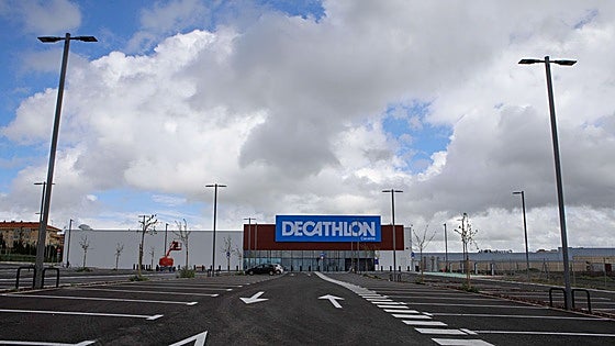 La apertura de nuevos centros comerciales en Cáceres acaba en batalla judicial