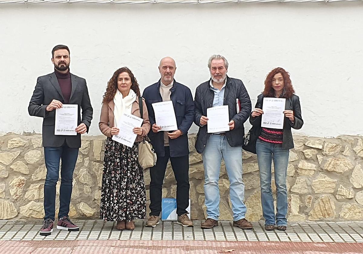 Las cinco organizaciones sindicales (PIDE, CSIF, ANPE, CCOO y UGT SP).