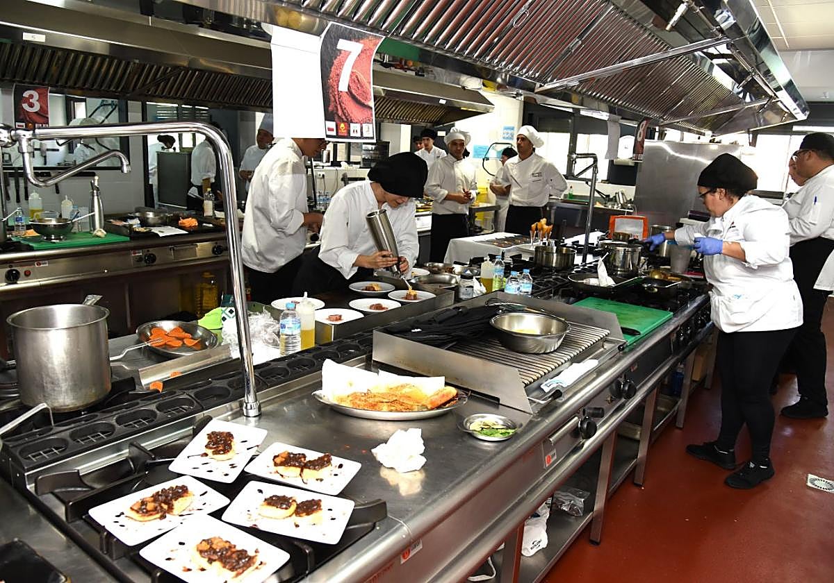 Un momento del concurso el IES Santa Bárbara de Plasencia.