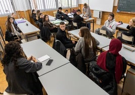 Clase de segundo de Bachillerato en el IES Pérez Comendador de Plasencia.