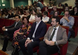 David Azagra, entre Paloma Morcillo y Ricardo Cabezas.