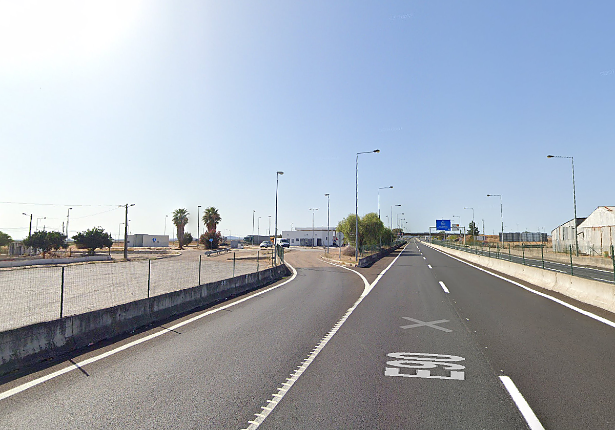 La colisión tuvo lugar en la A-6, a la salida de la gasolinera