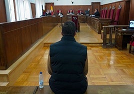 El condenado trabajaba en un salón de juegos en Azuaga.