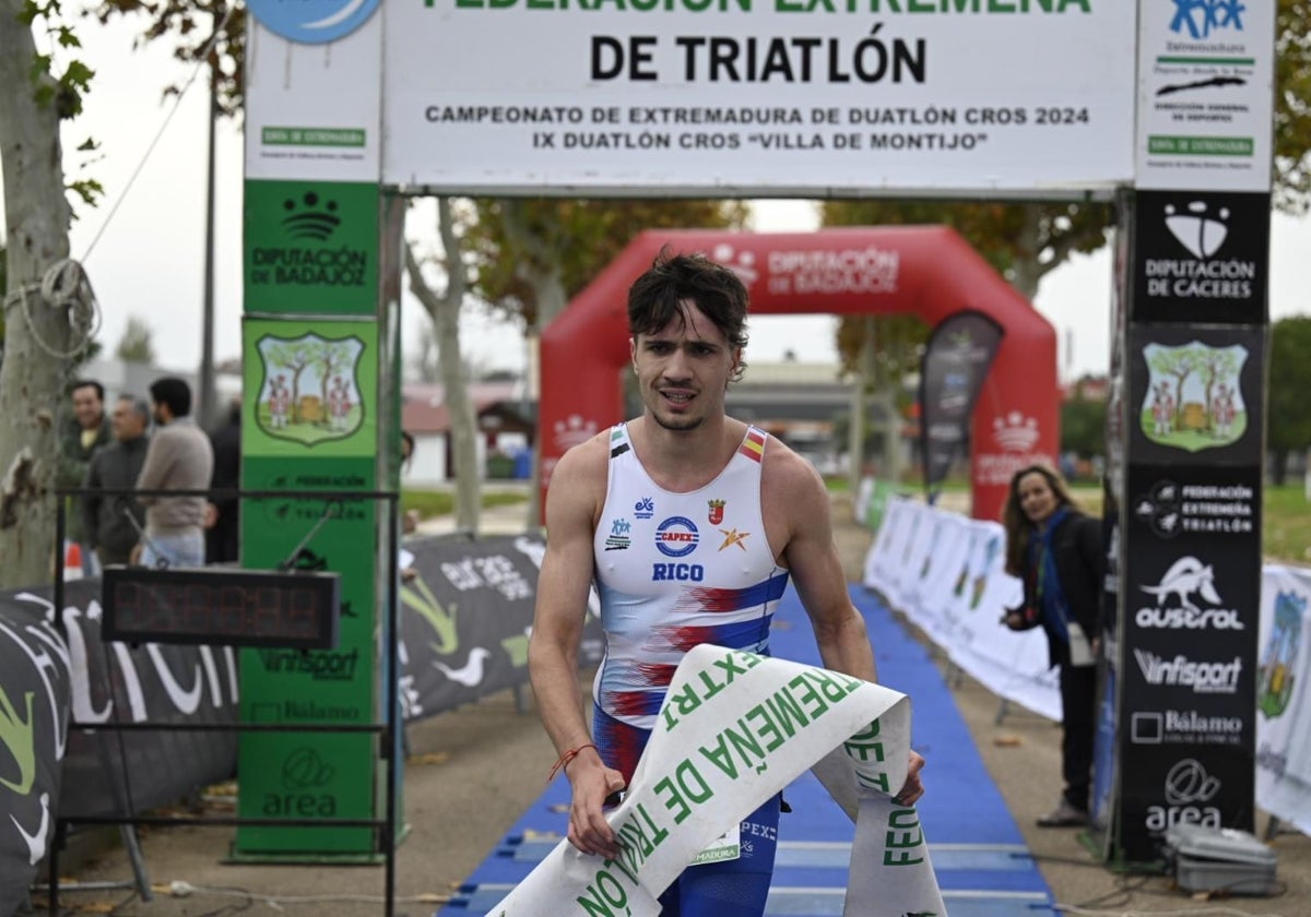 Javi Rico se proclamó campeón de Extremadura de duatlón cros en Montijo.