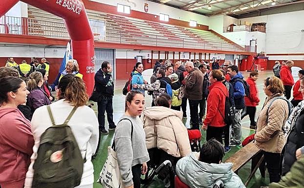 Llegada de los participantes al pabellón polideportivo municipal