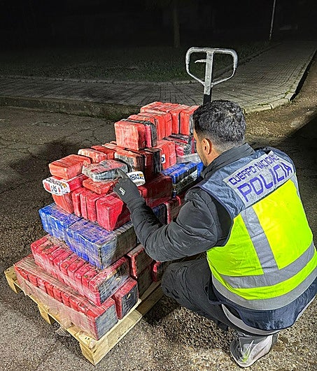 El camionero detenido con 240 kilos de cocaína tenía antecedentes por conducir bajo los efectos de las drogas