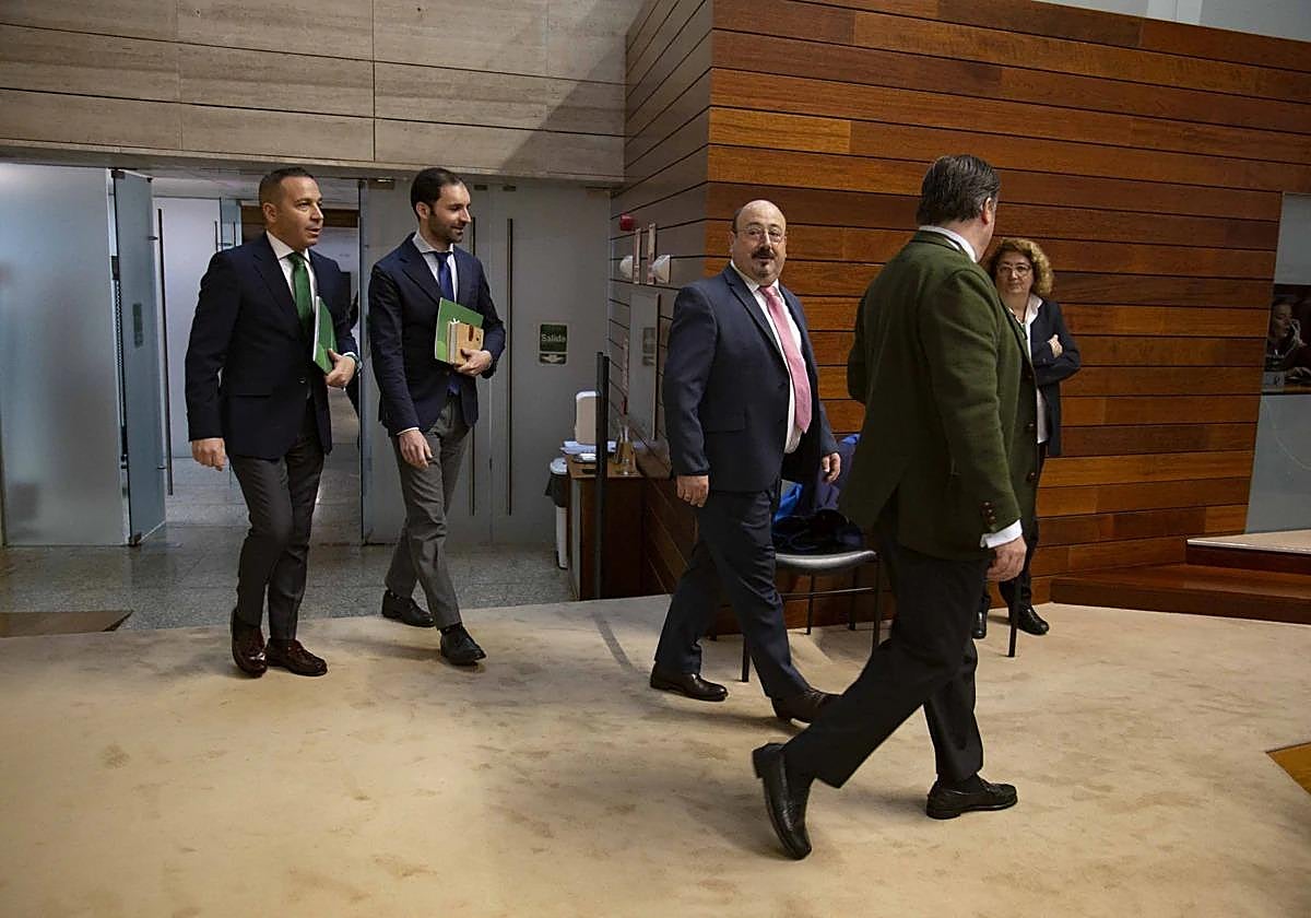 Vox, que incide en que los Presupuestos de 2025 no tienen su visto bueno, podía plantear una enmienda de totalidad, pero finalmente ha descartado esa opción