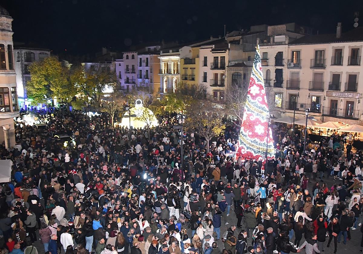 Un momento de la iluminación de Navidad del año pasado en la Plaza Mayor.