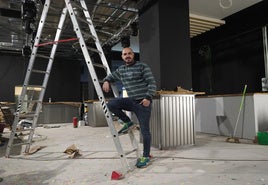 Carlos Alberto Márquez en el interior de La Santa, el antiguo local del Mercantil