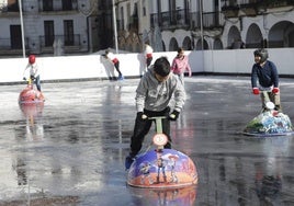 Usuario en la pista de la Plaza Mayor en una edición anterior.