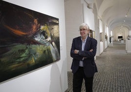 Fernando Fernán-Gómez en la sala de exposiciones de El Hospital Centro Vivo de Badajoz.