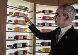 Paniagua, en la bodega de Atrio.