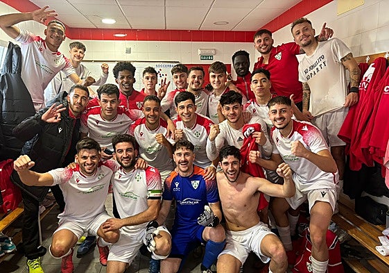 El Castuera festeja su mayor victoria y además ante un grande.