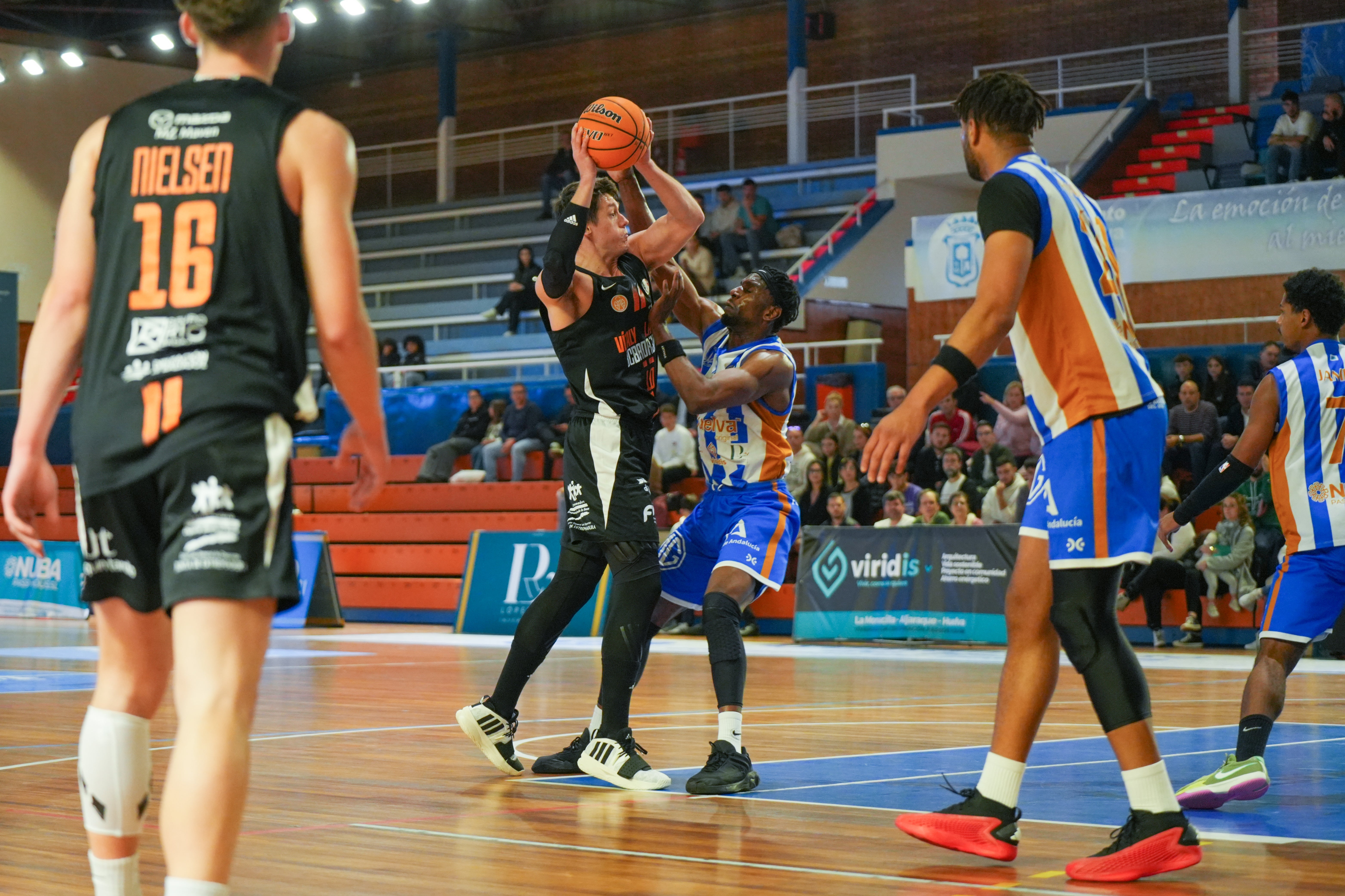 El BCB asalta la cancha del Huelva Comercio
