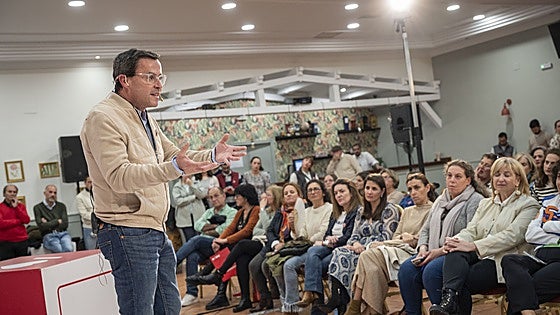 Dirigentes y cargos socialistas promueven un manifiesto anónimo contra las primarias