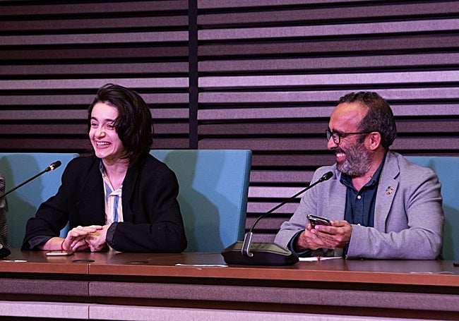 La logopeda e 'influencer' Inés Rodríguez con Miguel Ángel Morales en el Complejo San Francisco.