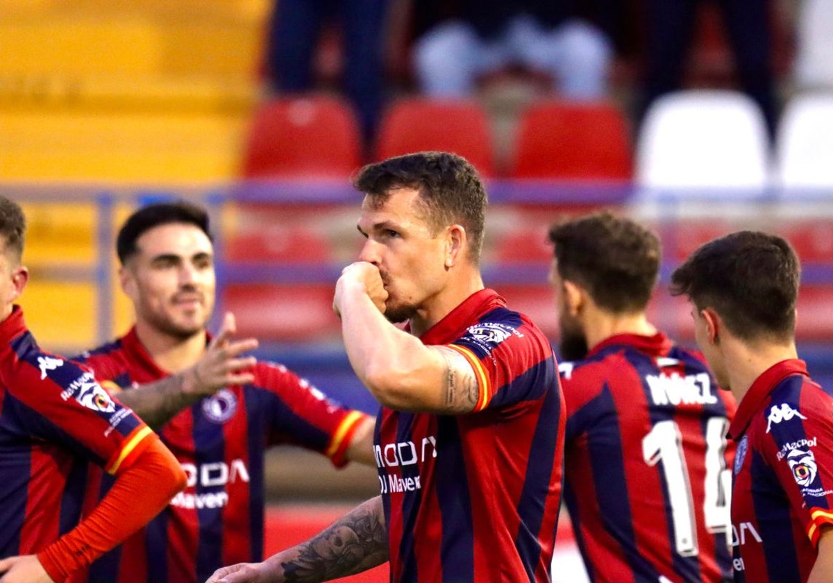 Pardo celebra su gol ante el Trujillo.