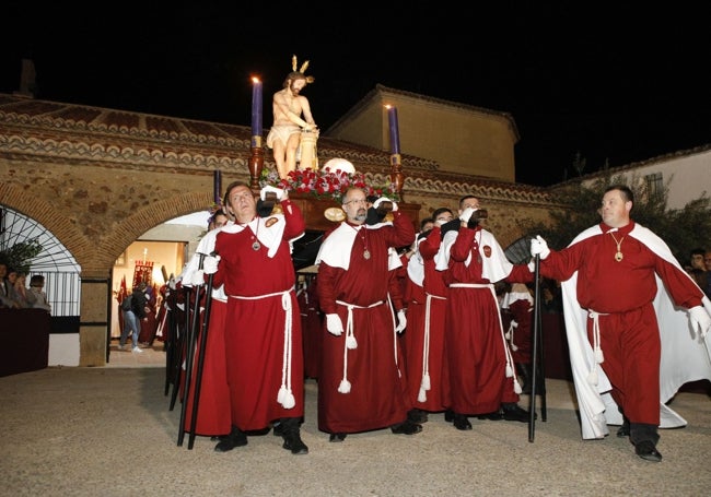 Imagen del Señor de la Columna, a su salida de la ermita del Espíritu Santo durante la Semana Santa de 2023.