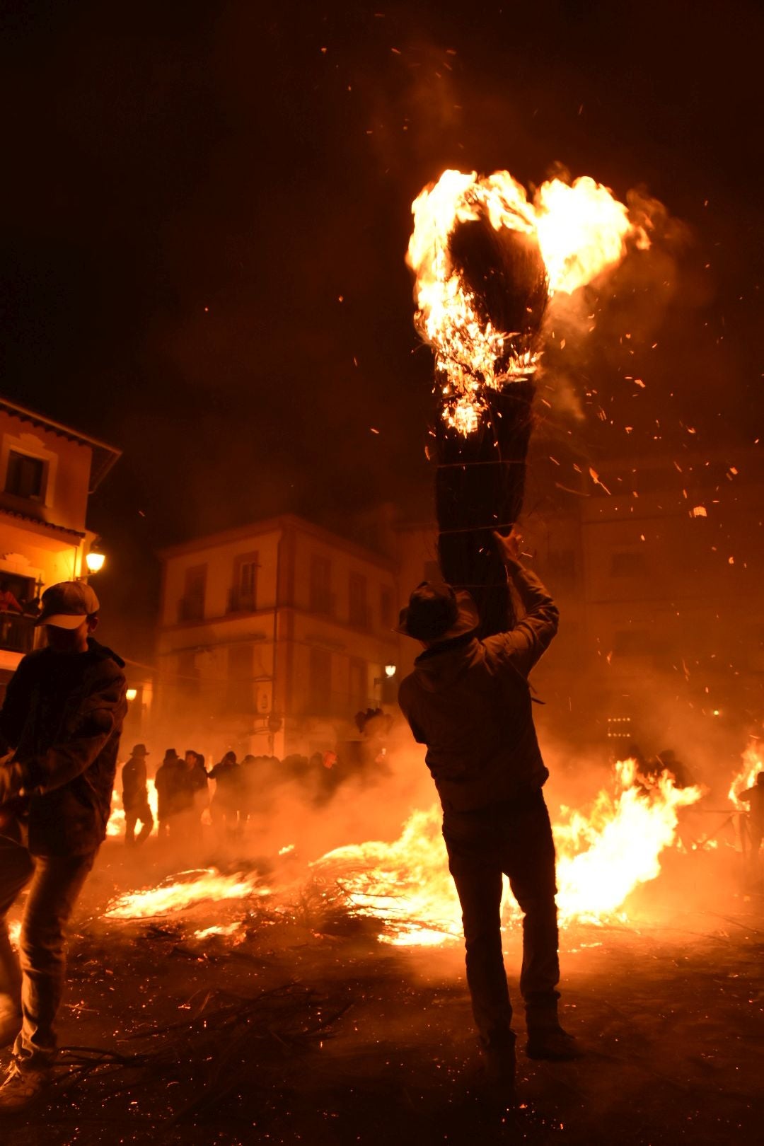 Así se ha celebrado la fiesta de Los Escobazos en Jarandilla de la Vera