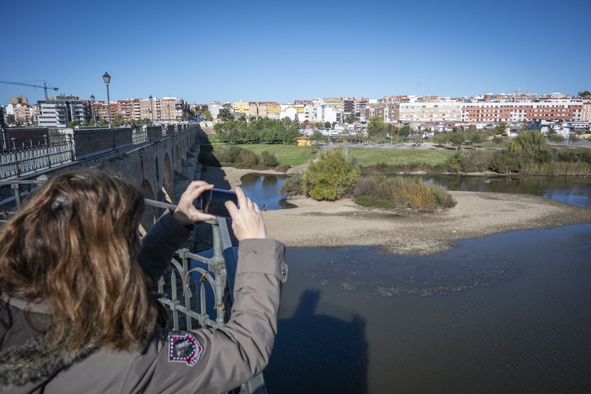 Así se ve el Guadiana con la bajada del nivel del agua