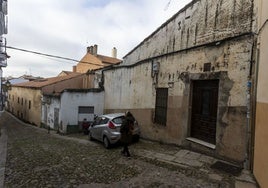 Las personas sin hogar accederán a Acisfj desde la calle Postigo.