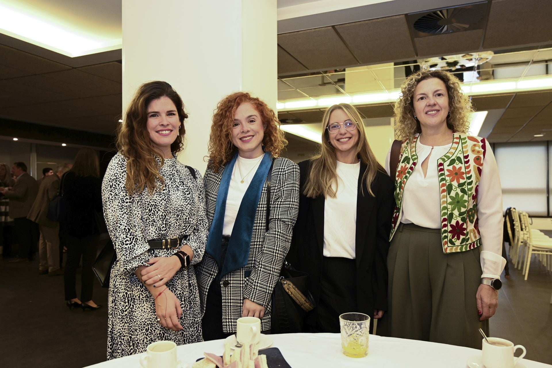 Clara Jiménez, Macarena Rodríguez, Lourdes Pocostales y Manuela Aceituno.