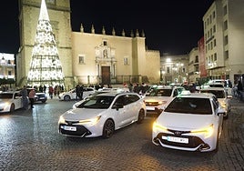 Los mayores disfrutan de las luces de Navidad en Badajoz