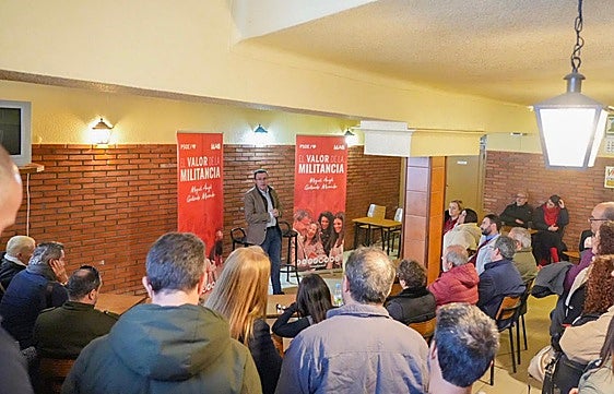 Miguel Ángel Gallardo visita Coria en el inicio de su campaña para liderar el PSOE de Extremadura
