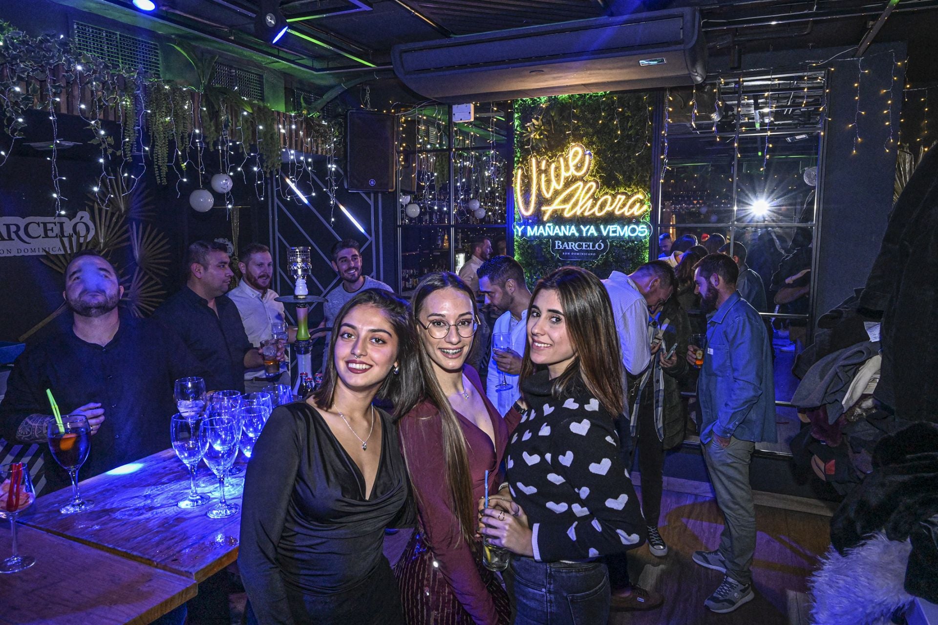 Fotos | Los bares del río de Badajoz hacen el agosto en Navidad