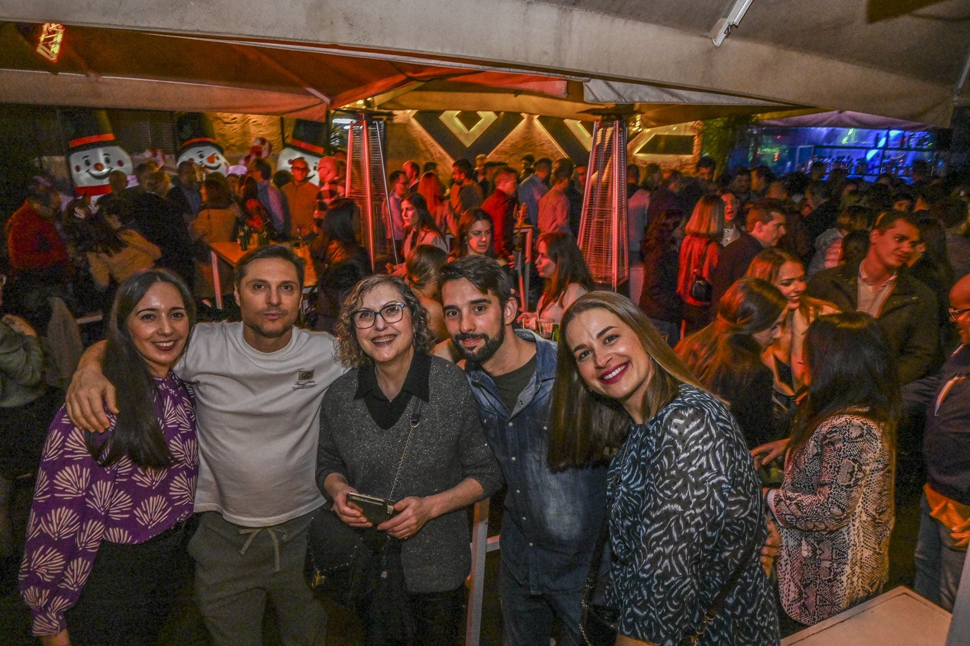 Fotos | Los bares del río de Badajoz hacen el agosto en Navidad