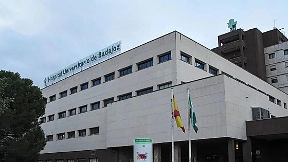 Sigue ingresado el trabajador de 18 años herido tras caerle una pieza metálica en Maguilla