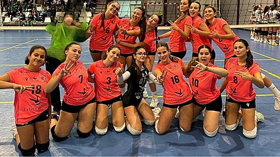 El equipo juvenil de voleibol parte hacia Valladolid para participar en la Copa de España 2024