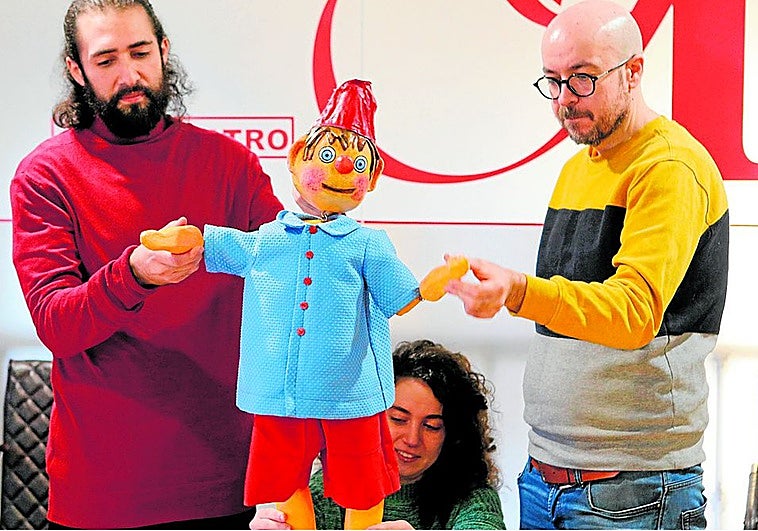 Máximo Leal, Ana Báez y Luis Prieto son los actores que dan vida a la obra 'Pinocho'.