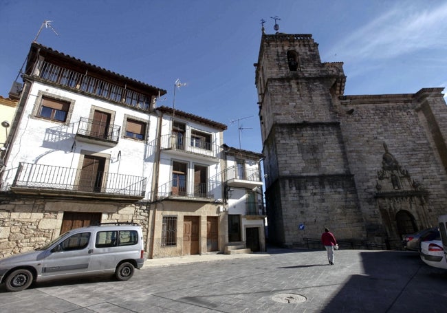 Iglesia de Nuestra Señora de los Ángeles en Acebo, declarada Bien de Interés Cultural (BIC).