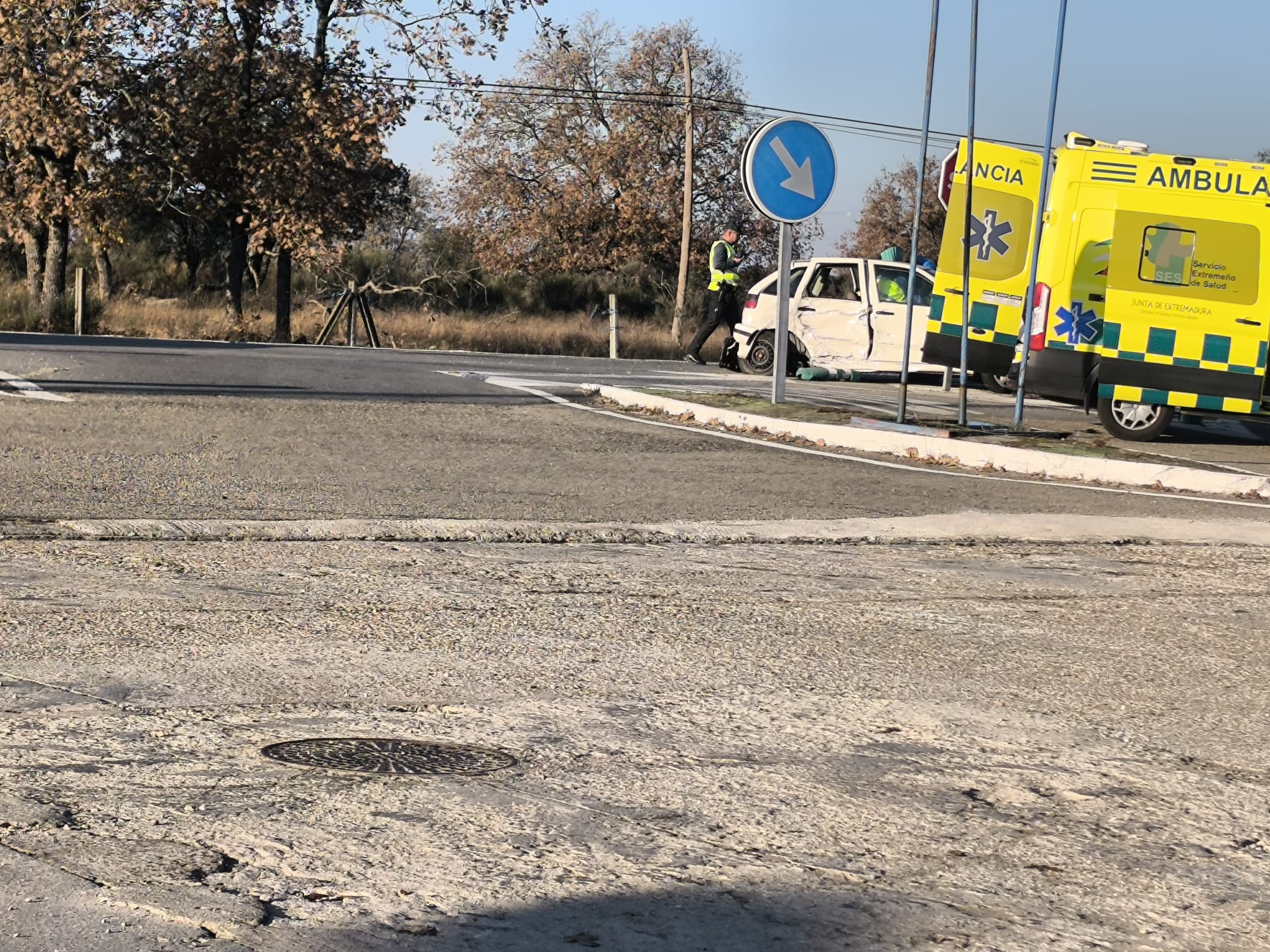 Fotos | Así ha sido el accidente de tráfico de esta mañana en Talayuela