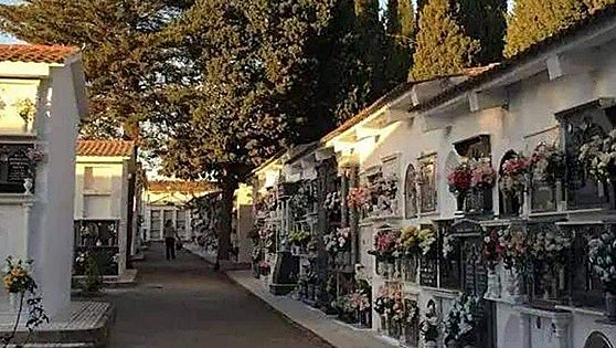 El Cementerio Municipal cambia al Horario de Invierno