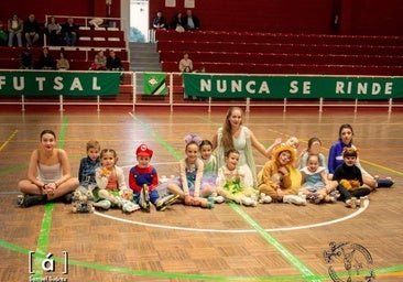 El Club Deportivo Patinaje Supernovas Rollart celebró la Navidad sobre ruedas