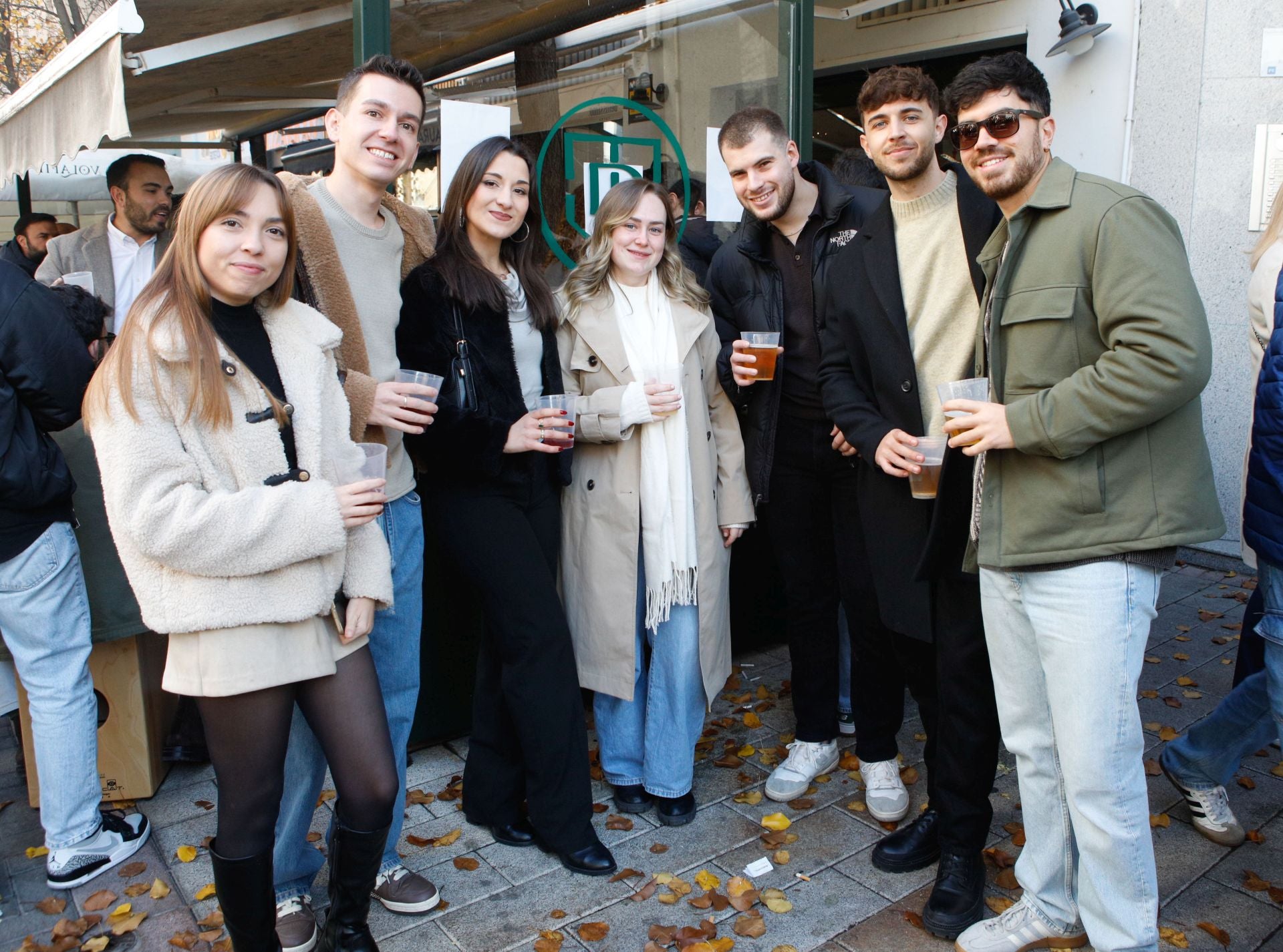 Mucho ambiente en las cañas de la &#039;Tardevieja&#039; de Cáceres