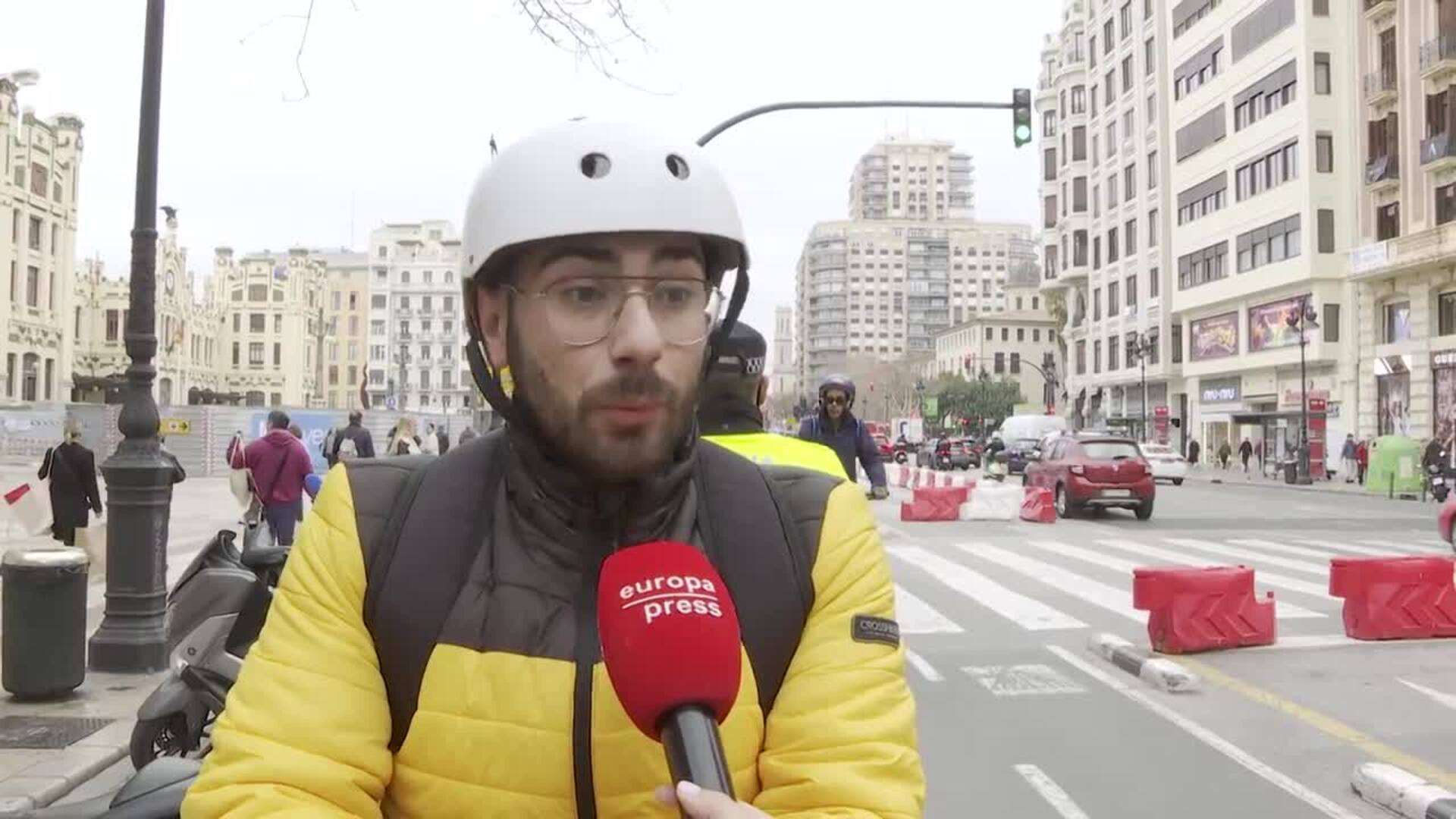 Valencia inicia una campaña de concienciación sobre la normativa de uso de VMP y bicis
